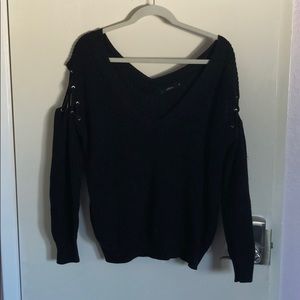 Millau Oversized v-neck sweater